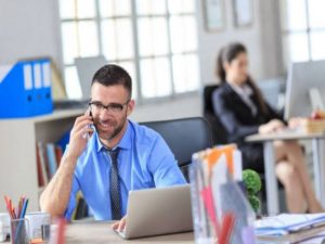 Le rapport de l’Observatoire du Service Client a établi les nouvelles exigences des consommateurs en France. Les entreprises doivent s’y adapter pour rester compétitifs.